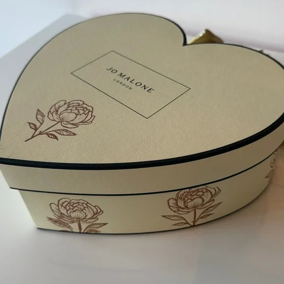 Limited Edition Jo Malone Empty Heart Gift Storage Box Ribbon Tissue - Picture 3 of 8
